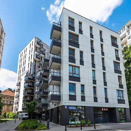 Aleja Solidarnosci Modern *