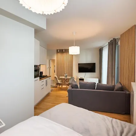 Aleja Solidarnosci Modern 公寓