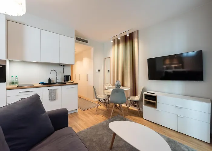 Aleja Solidarnosci Modern * Warschau